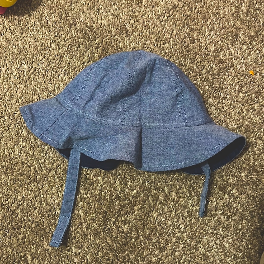 Carters summer hat 12months